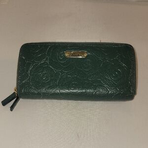 Buxton Rose Garden Leather Expandable Zippered Clutch Green
